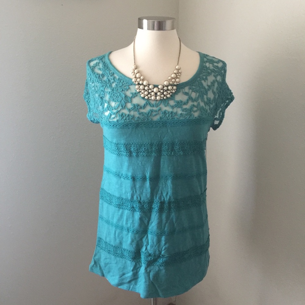 NWT Lauren Conrad Green Lace Top